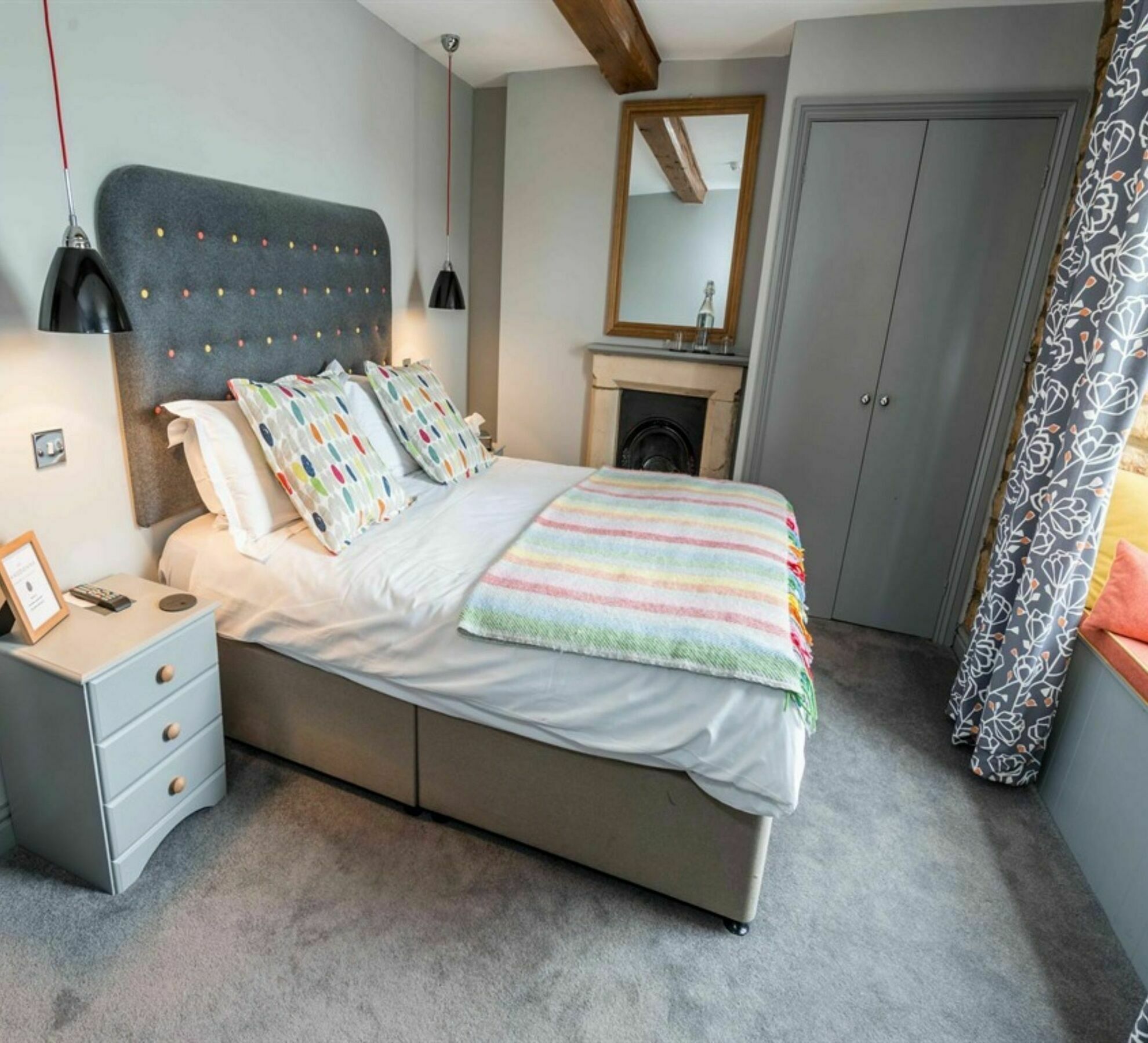 The Lansdowne Guest House Bourton-on-the-Water Екстериор снимка A bedroom in a static