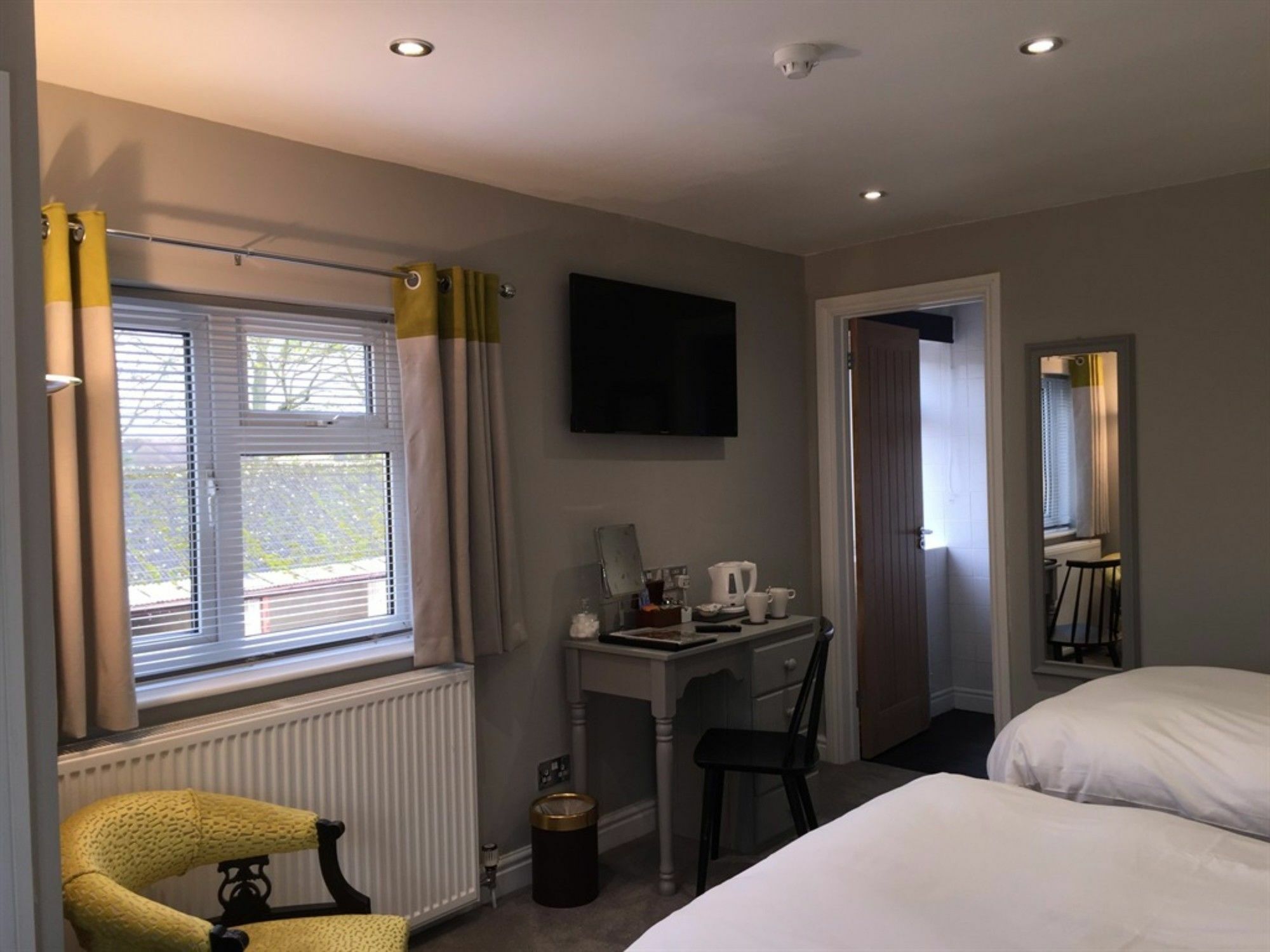 The Lansdowne Guest House Bourton-on-the-Water Екстериор снимка A room at the hotel