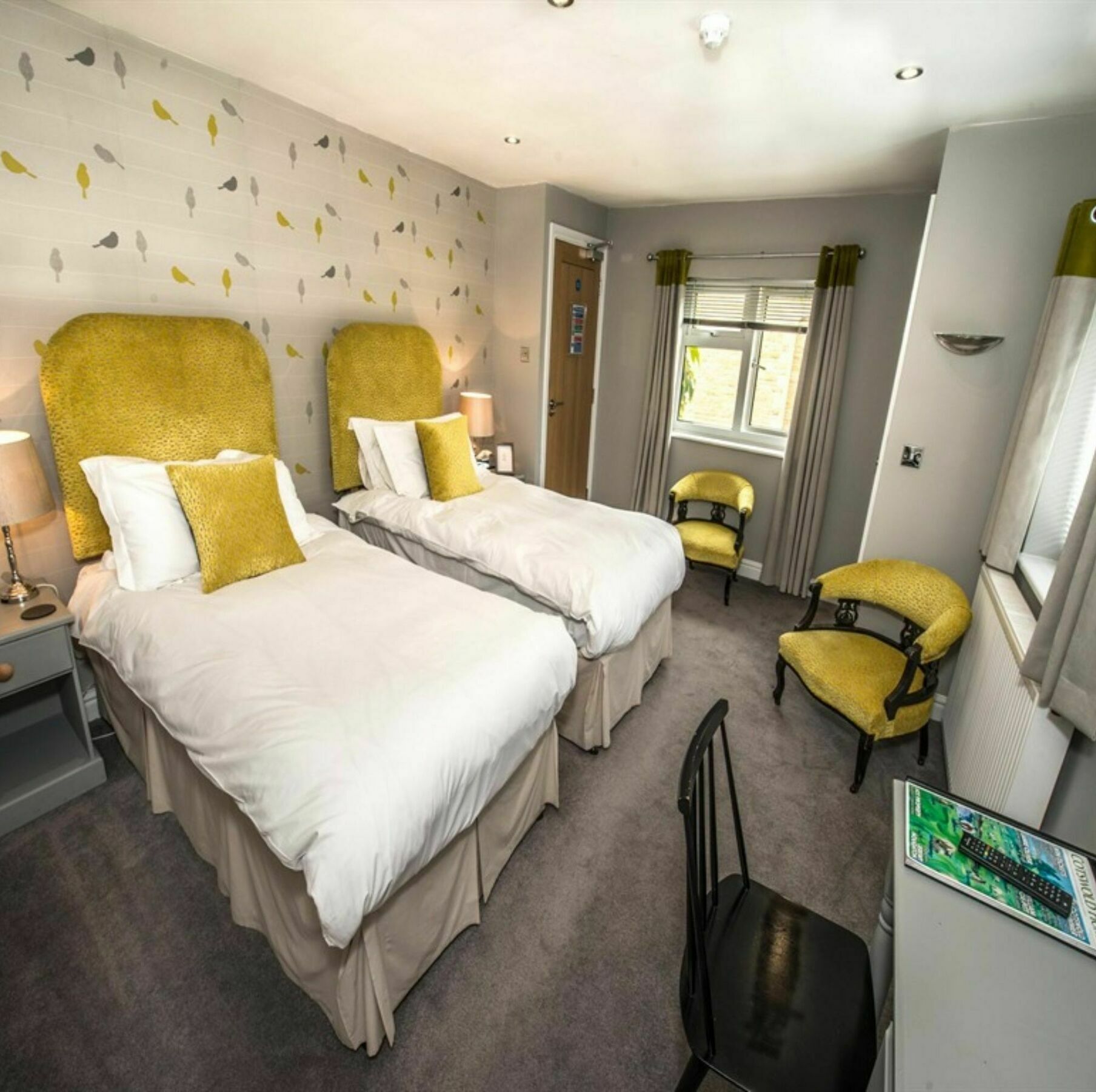 The Lansdowne Guest House Bourton-on-the-Water Екстериор снимка A room at The Old Vicarage Hotel