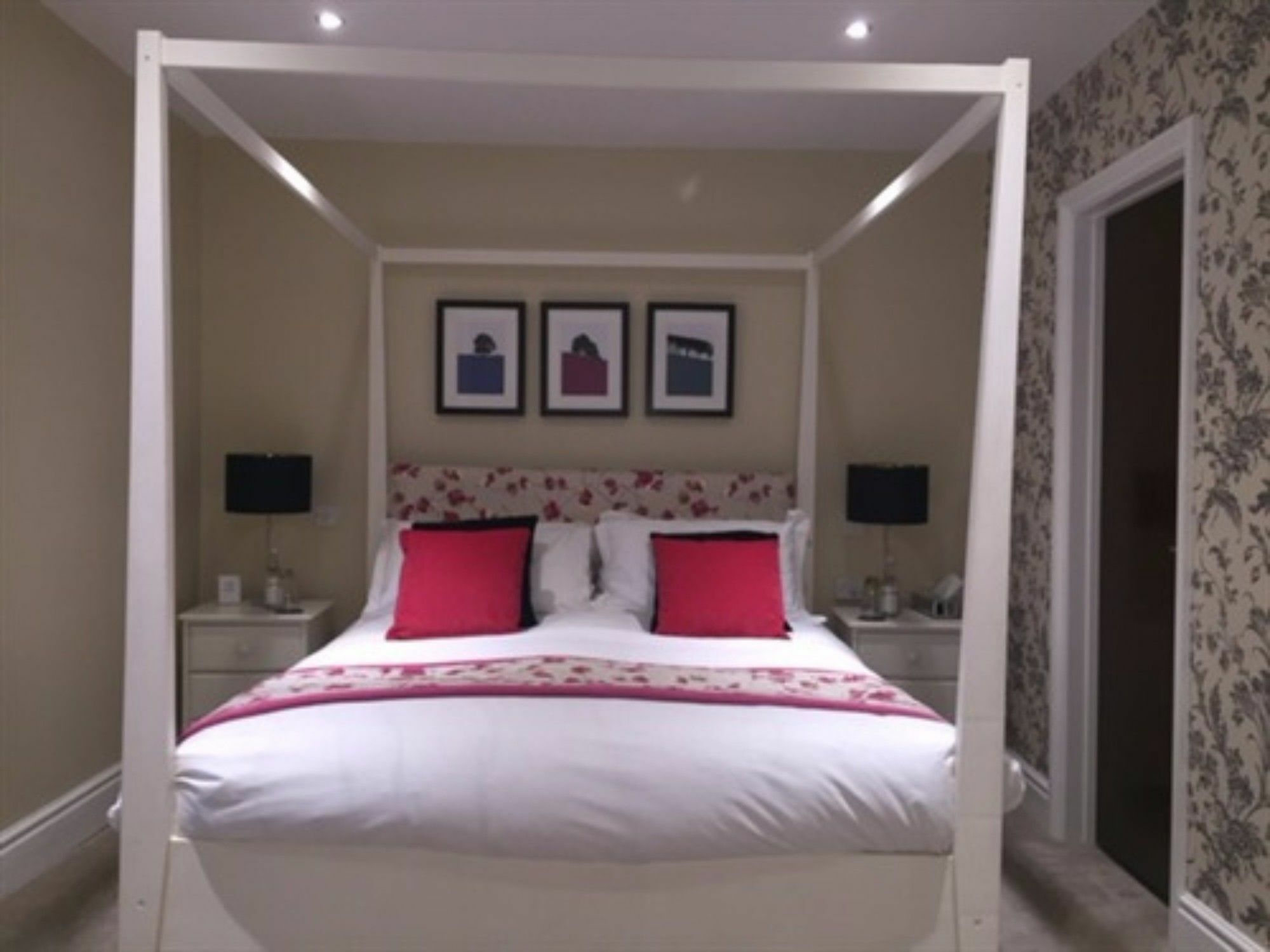 The Lansdowne Guest House Bourton-on-the-Water Екстериор снимка A bedroom at the hotel